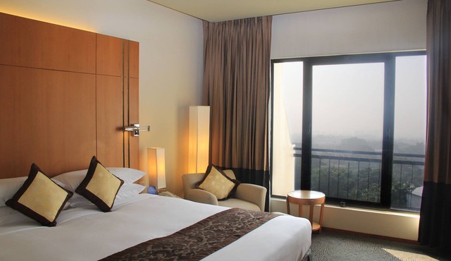Radisson Blu Dhaka Water Garden