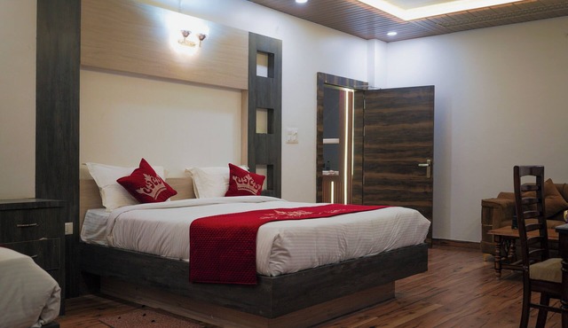 Raj Vilas Hotel & Resort Maharajganj in Maharajganj
