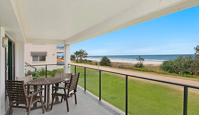 Ramona 1 - Absolute Beachfront Tugun in Tugun