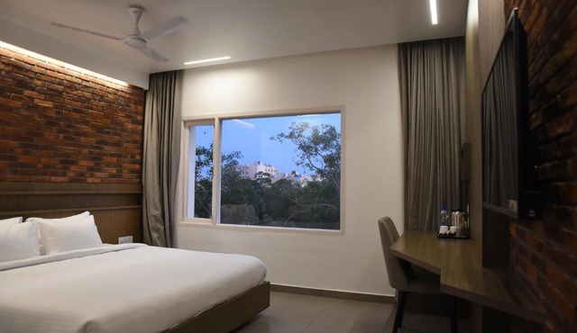 RATHNA RESIDENCY - Near US CONSULATE