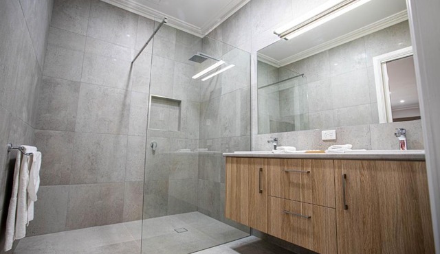 Red Waratah Accommodation in Bendigo