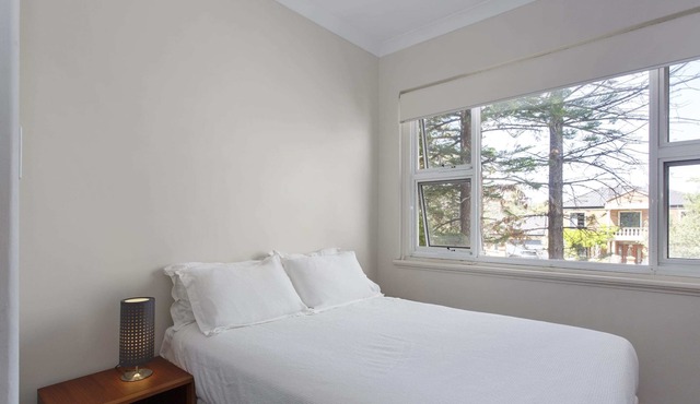 Renovated 2 Bed 1 Bath Apartment Premium Location in Applecross
