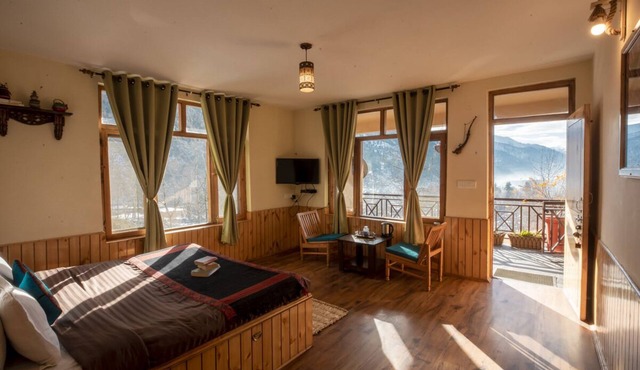 Ride Inn Cafe and Resort in Manali