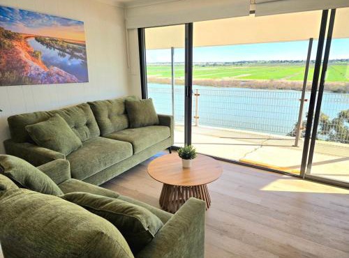 RiverBed Rise in Tailem Bend