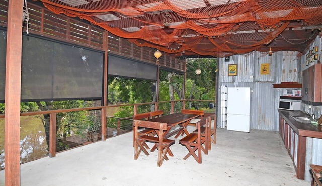 Rivershack - Riverfront - Fisherman's Delight - 5BR in Pacific Haven