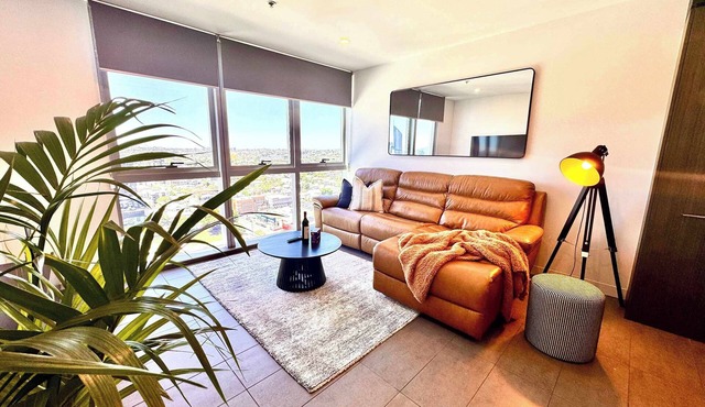 Rooftop Pool 2BR at the Gabba with City Views in Woolloongabba