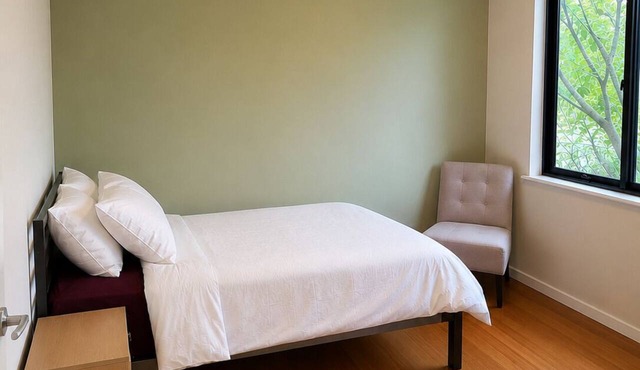 Room 1 - Single Bed |Safe, Close to CBD & Ocean in Balcatta