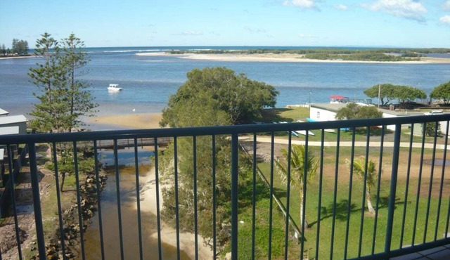 Sails Unit 25 in Sunshine Coast
