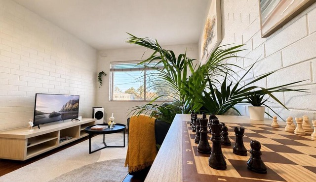Scarborough beach, Free parking and wifi, walk to the beach, cafes in Perth