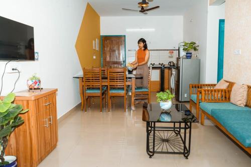 Seashore Serenity 2BHK S650m Stroll Varca Beach
