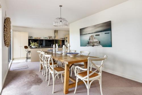 Secluded Luxury on Tower Hill in Somers