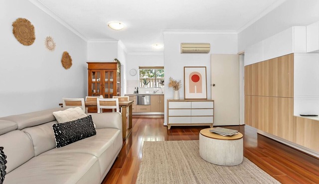 Secure Suite | Gated Complex, Courtyard, 5 Min CBD in Glenside