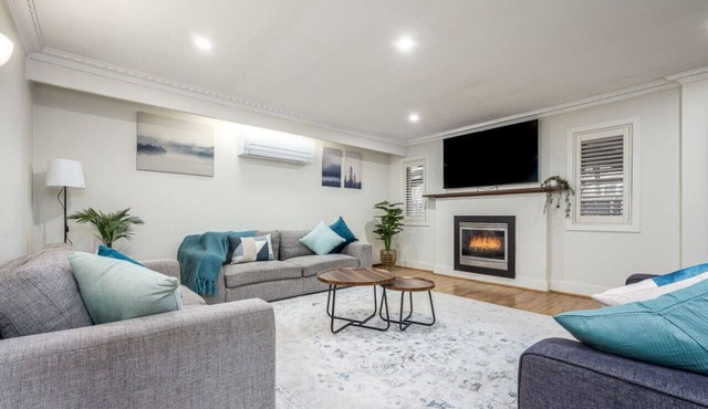 Serene and Spacious Retreat on the Hills in Berwick