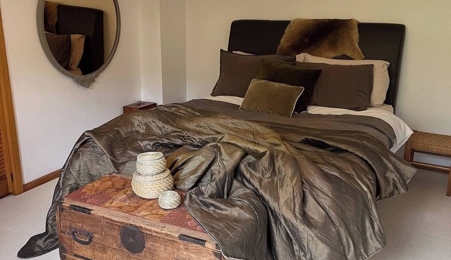 Serene Studio Retreat in Cygnet with Private Entrance in Cygnet