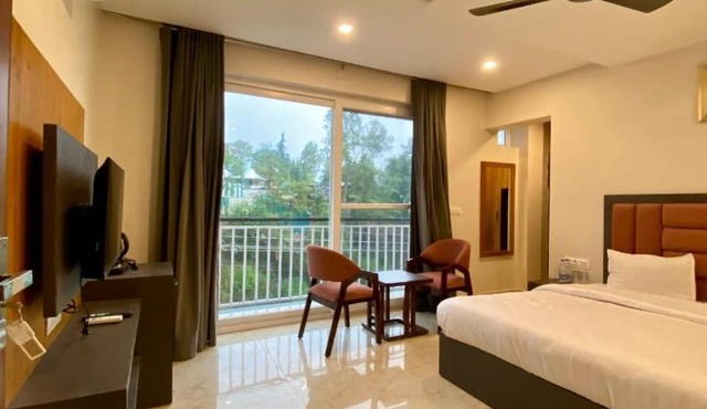 SERENE SUITES