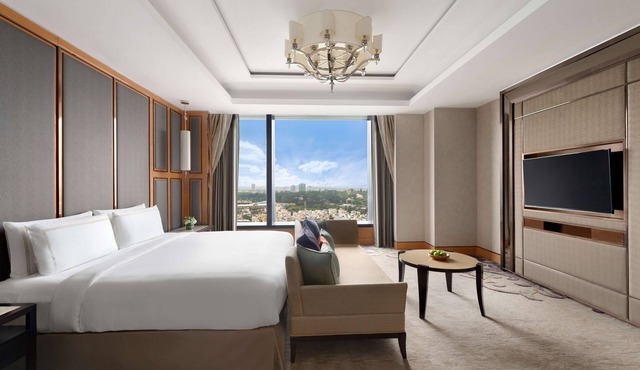 Shangri-La Bengaluru in Bengaluru
