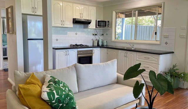 Sharky’s Beach Coledale 3 bedroom Apartmentn3 minutes walk to beach. Sleeps 7 in Coledale