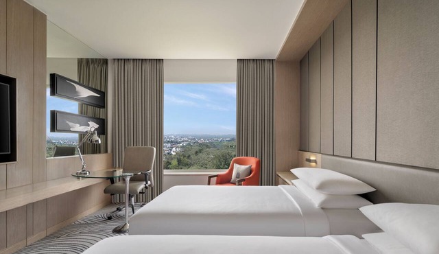 Sheraton New Delhi Hotel