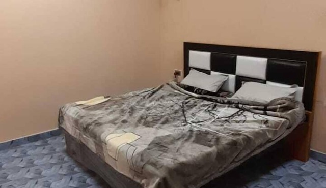 Shiv Kashi Lawn And Guest House