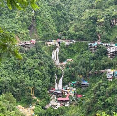 Shreya Home Stay Kempty Waterfall