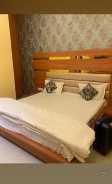 shri laxmi inn hotel & restaurant