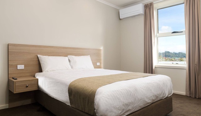 Somerset Hotel in Somerset