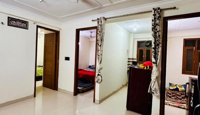 Spacious 3 BHK Apartment in Lively Islamic Area