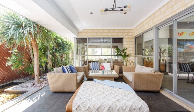 Spacious Hampton House - South Fremantle in Beaconsfield