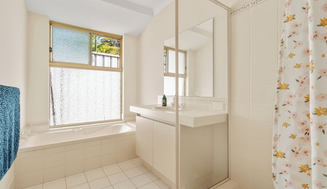 SPACIOUS JANDAKOT HOUSE FOR FAMILIES AND BUSINESS in Jandakot
