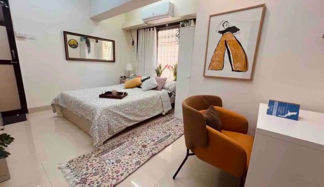 Spacious Modern Studio in Bandra West in Mumbai