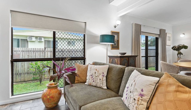 Spacious Whitfield Townhouse in Whitfield