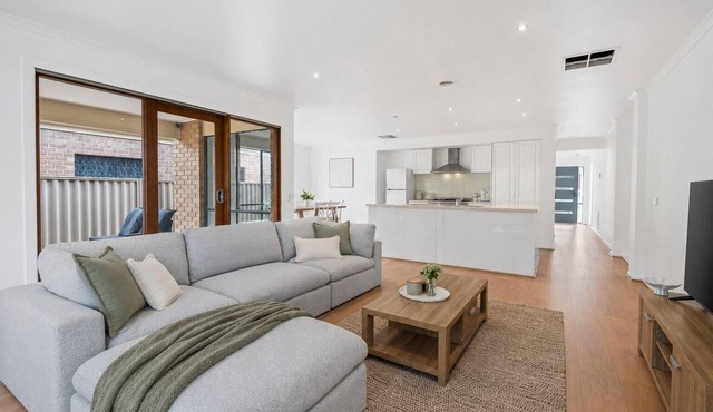Springside Retreat – Caroline Springs by Ready Set Stay in Caroline Springs
