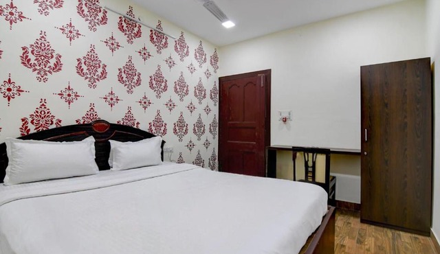 Springwood Inn - 400m Sector V Metro in kolkata