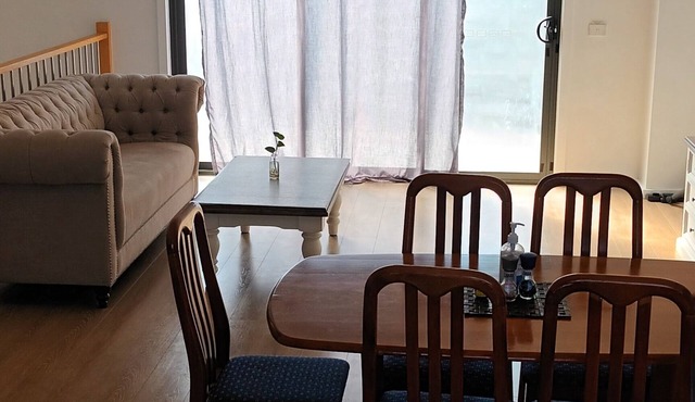 Sredna Home 🏡 3-bedrooms townhome with WiFi, AC in Welcoming West Footscray in West Footscray