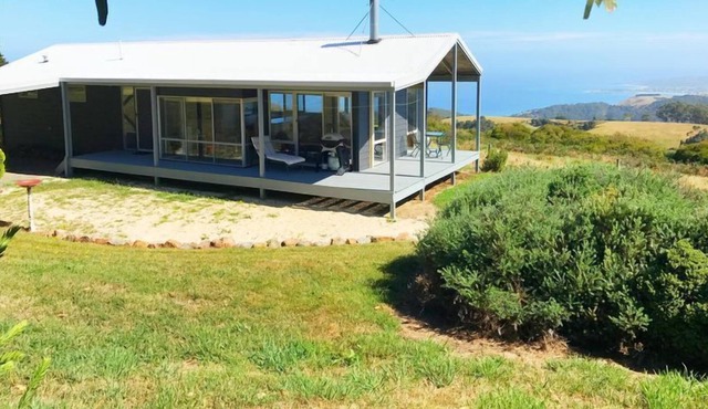 SRI MENANTI COTTAGE @ IMPIANA in Apollo Bay