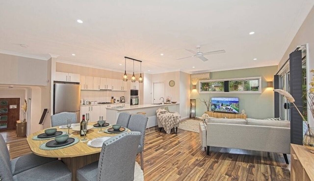 Stay a while @theMurray’s Beach Retreat | Family & Pet-friendly in Murrays Beach