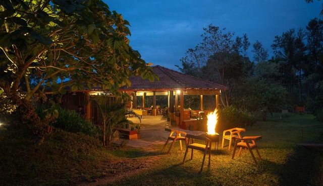 StayVista's Firefly by the River - Pet Friendly & Outdoor Pool in Kushālnagar