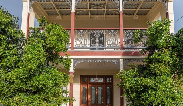Studio in Ashgrove W Bedroom Loft in Ashgrove