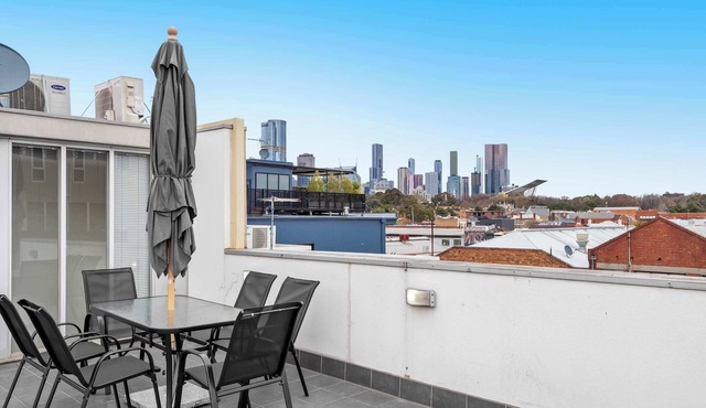 Stunning 3BD Executive Home in Ultra-hip Fitzroy! in Fitzroy