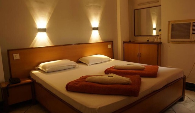 SUbhash Hotel in Prayagraj