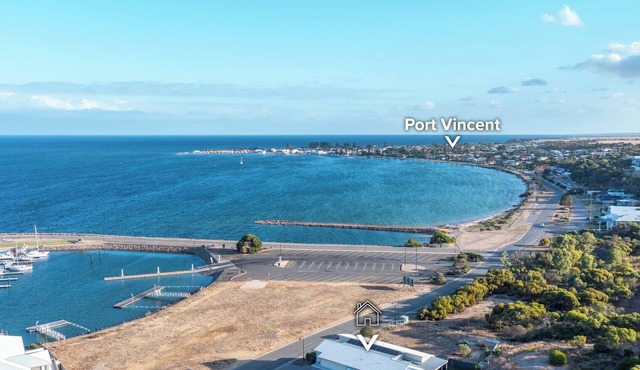 Sunny Dais Beachfront - stunning views of the Marina, Clifftops and Port Vincent in Port Vincent