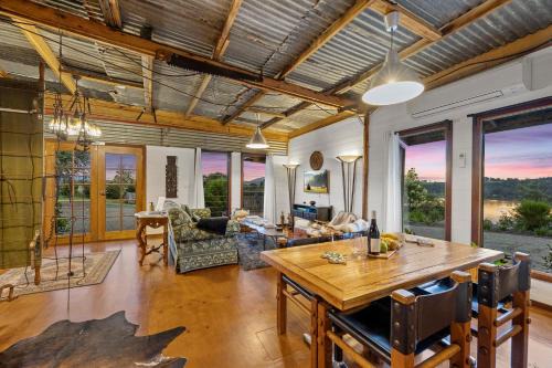 Sunset Cottage - Yarra Valley in Healesville