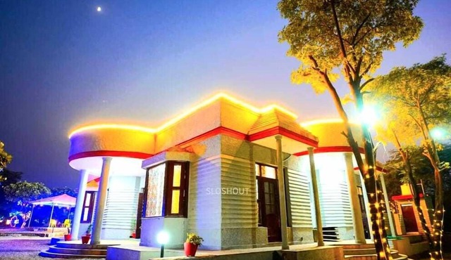 Super Luxury Farmhouse