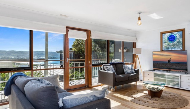 Surfers Delight - Character, Charm & Inviting in Marengo