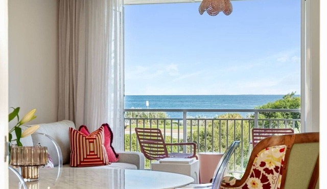 Surfside | Dreamy Ocean Views in Cottesloe in Cottesloe