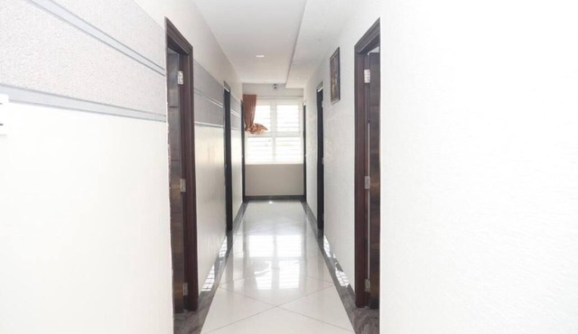 Terrific 2-bedroom hotel with AC in vibrant Tiruchirappalli