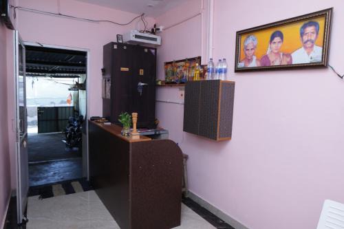 Thangavel Inn in Thiruchendur