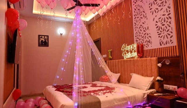 The Apple Tree Hotel in Indore