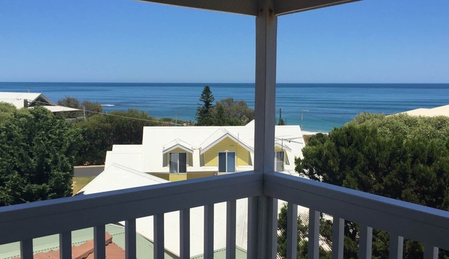 The Beach House at Florida Beach in Dawesville
