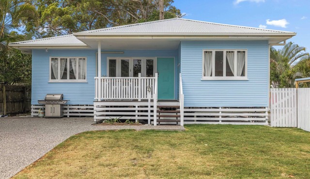 The Blue Beachside Bungalow in WOORIM